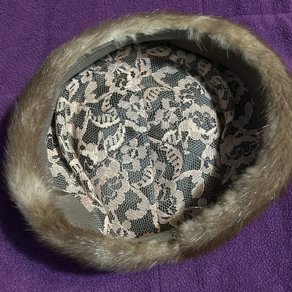 Vintage Fur Hat, One of a Kind, small size - Picture 3 of 4